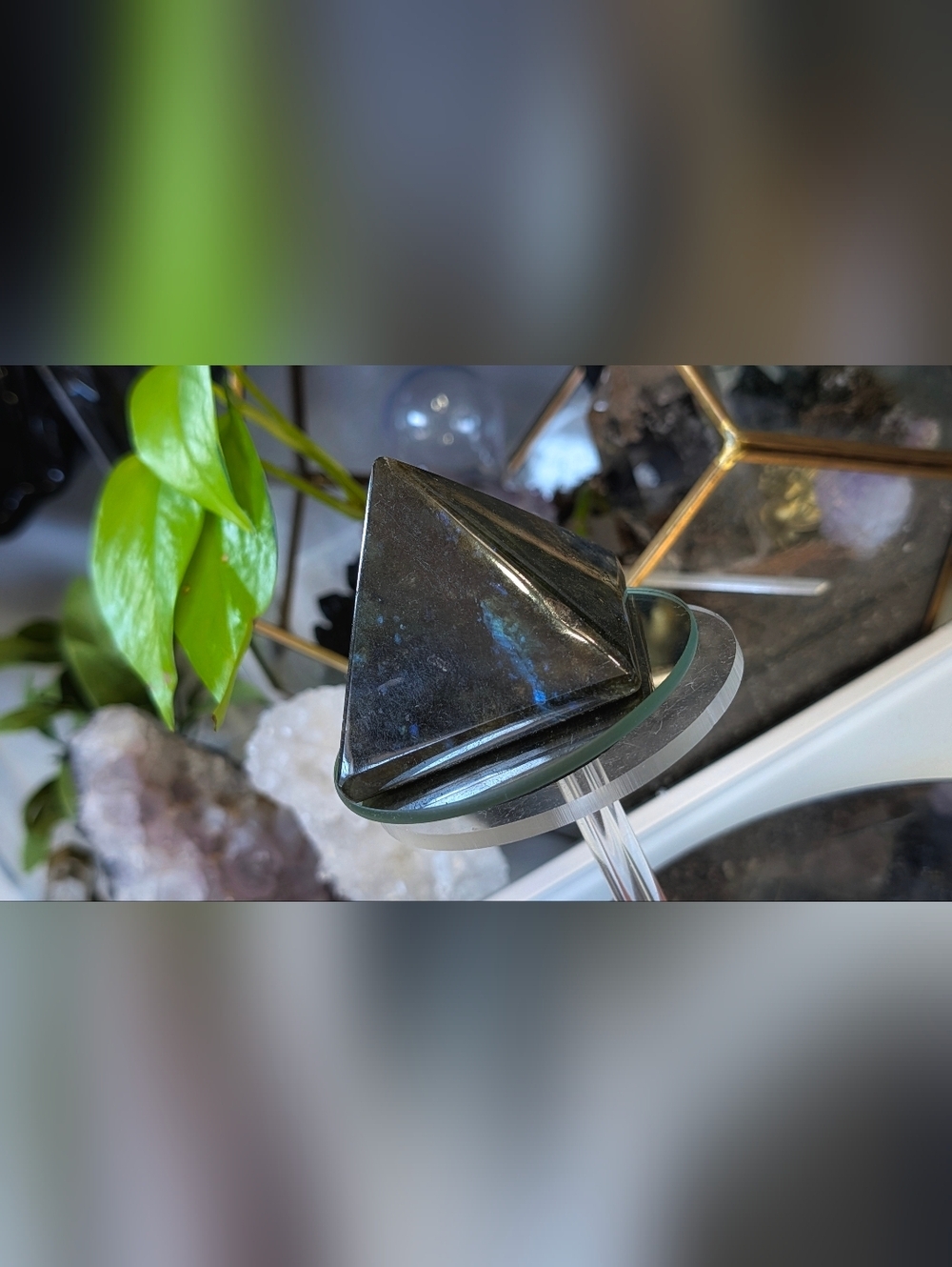 Labradorite Flash Crystal Pyramid